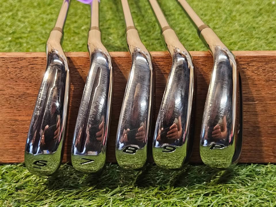 TaylorMade M2 (2019) irons 6-P RH