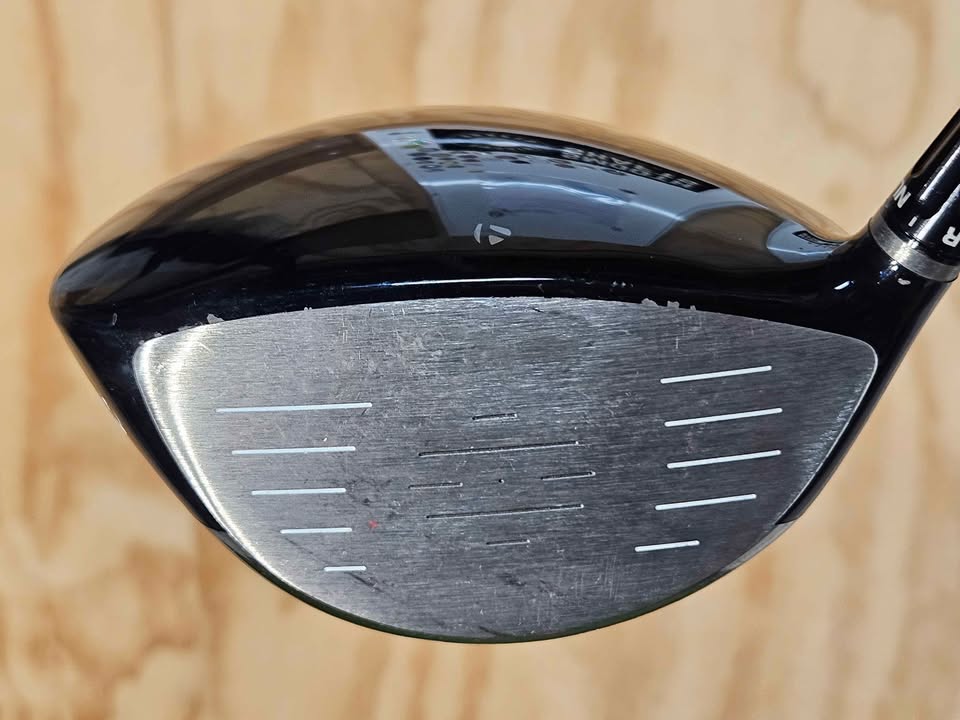 TaylorMade R9 Max 10.5 degree driver RH SR flex