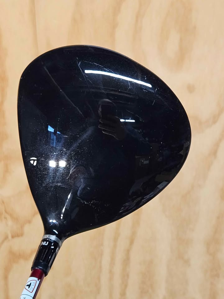 TaylorMade R9 Max 10.5 degree driver RH SR flex