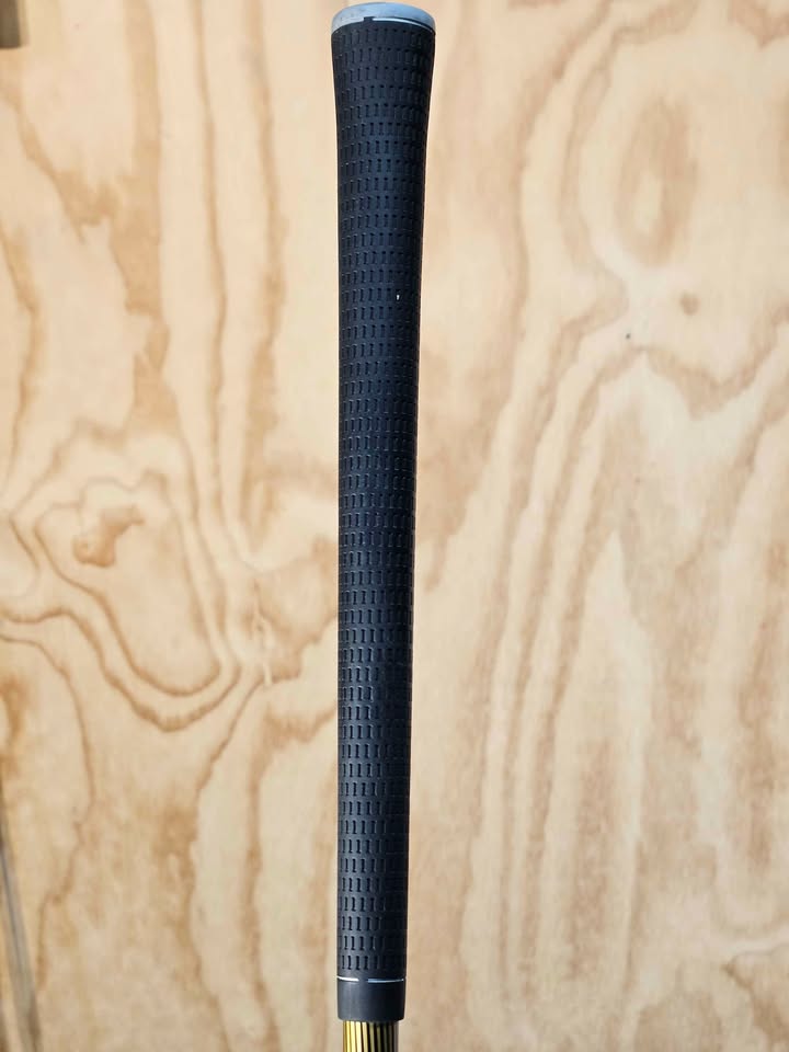 TaylorMade M2 5 hybrid RH Stiff