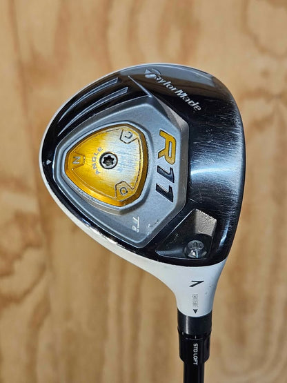 TaylorMade R11 7 wood RH Stiff