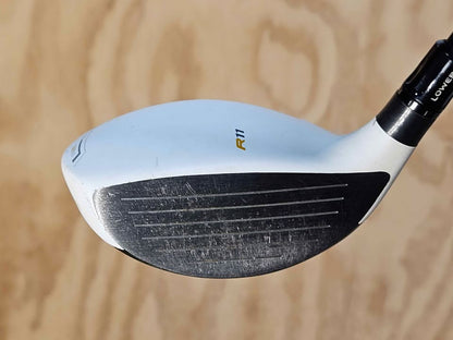 TaylorMade R11 7 wood RH Stiff