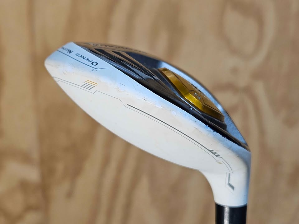 TaylorMade R11 7 wood RH Stiff