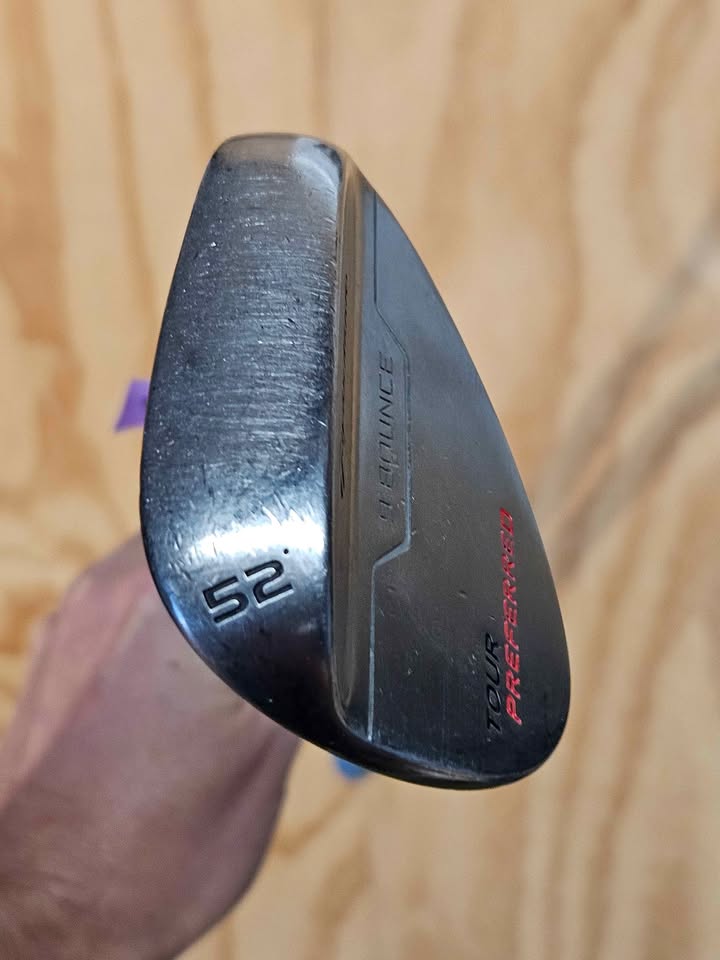 TaylorMade Tour Preferred 52 degree Wedge RH Stiff