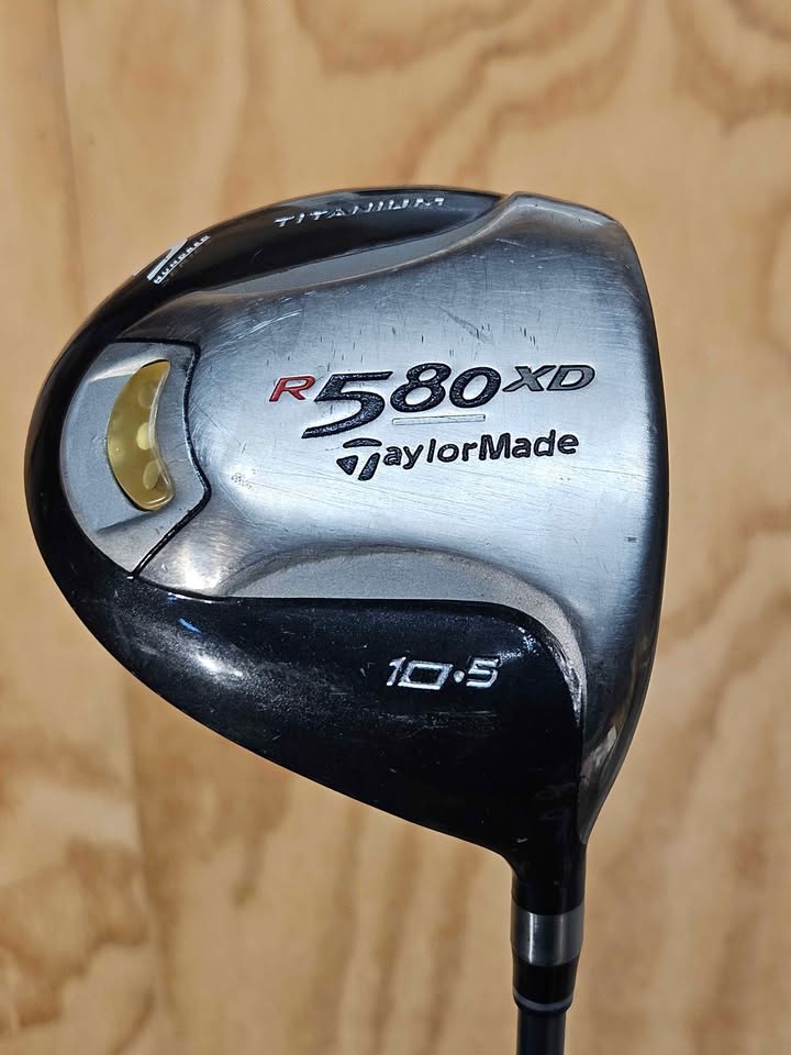 TaylorMade r580 10.5 degree driver RH Regular