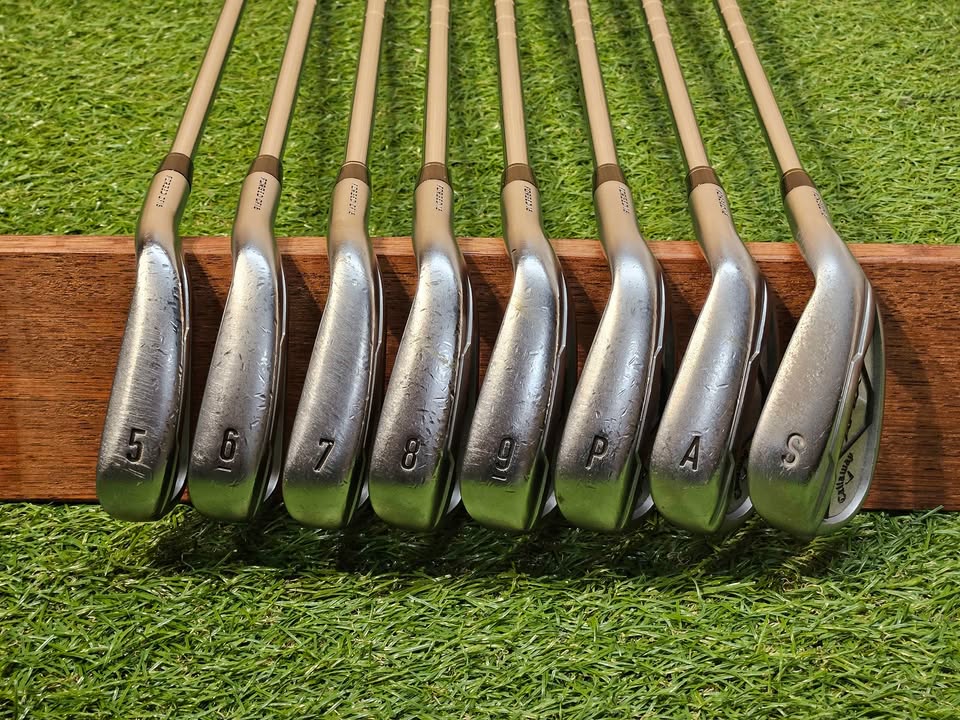Callaway Apex forged irons 5-S RH Stiff