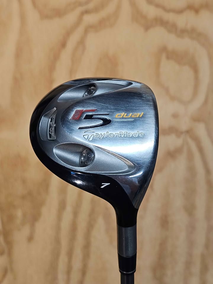 TaylorMade r5 dual 7 wood RH Stiff