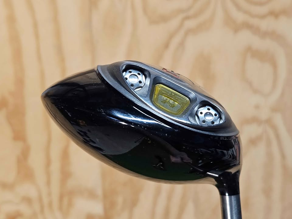 TaylorMade r5 dual 10.5 degree driver RH Stiff