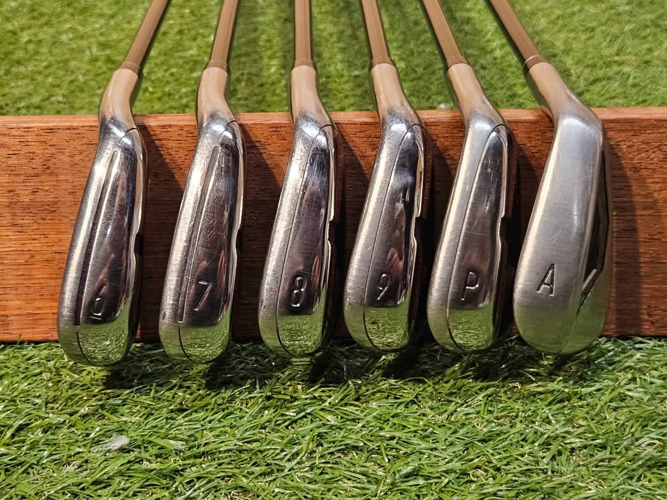 TaylorMade M4 (2021) irons 5-P RH Stiff