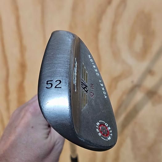 Titleist SM Vokey 52 degree Wedge RH