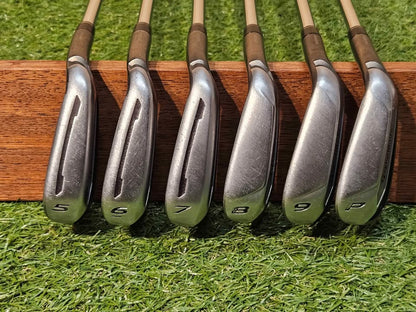 TaylorMade Speedblade irons 5-P RH Stiff