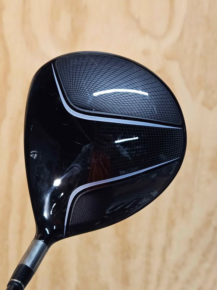 TaylorMade Burner 10.5 degree driver RH Stiff