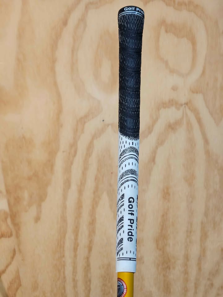 TaylorMade R11 5 wood RH Regular