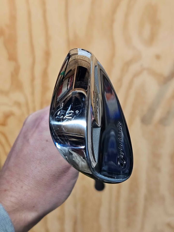 TaylorMade rac 52 degree Wedge RH