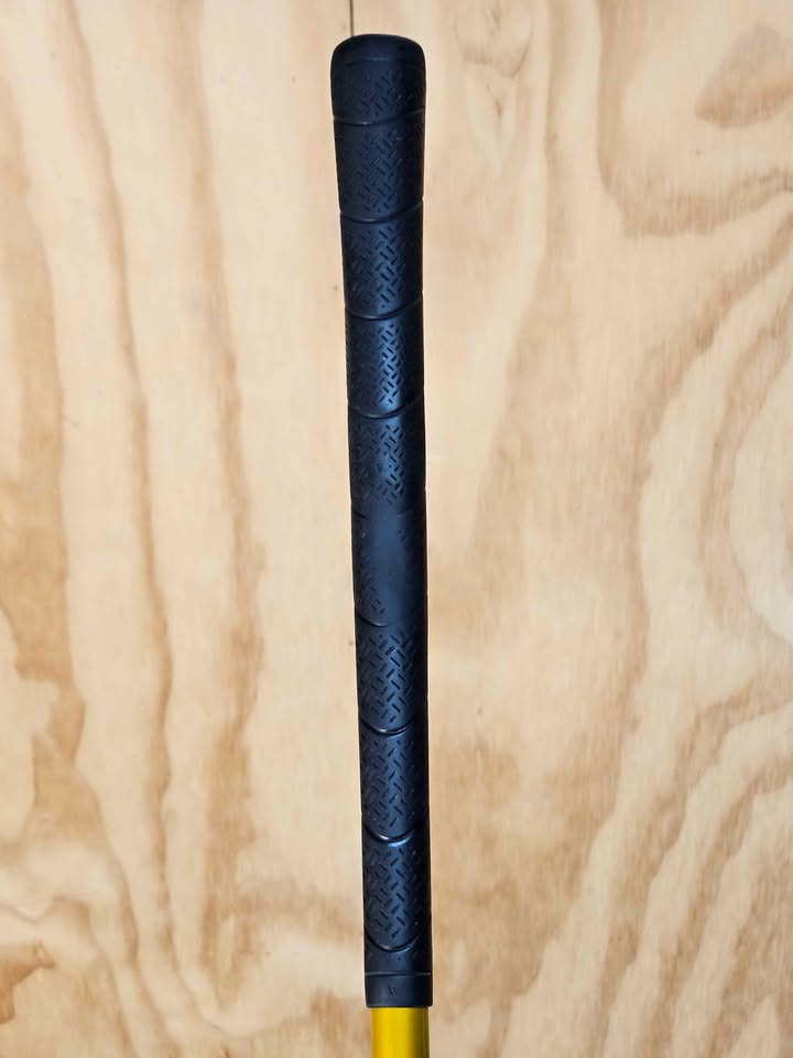 TaylorMade R9 9.5 degree driver RH Stiff