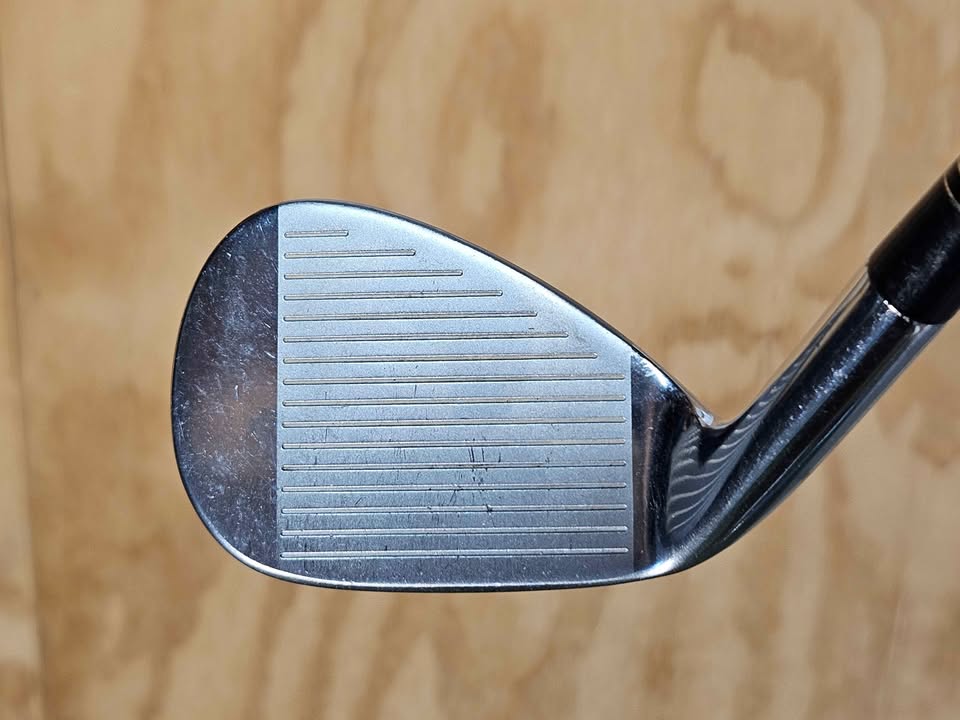 TaylorMade R9 forged 56 degree S wedge RH Regular