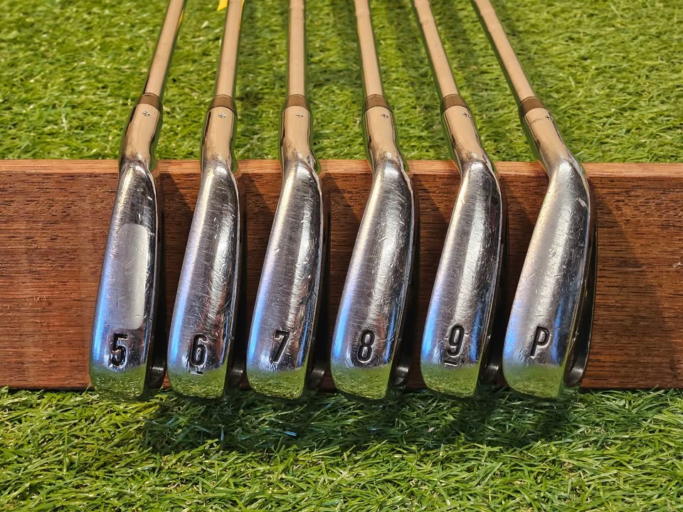 Callaway Legacy Black 2013 forged irons 5-P Steel Stiff