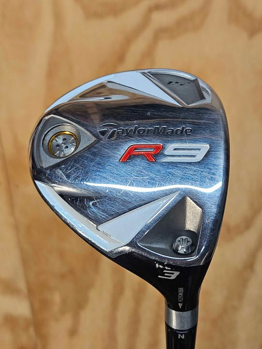 TaylorMade R9 3 wood RH Stiff